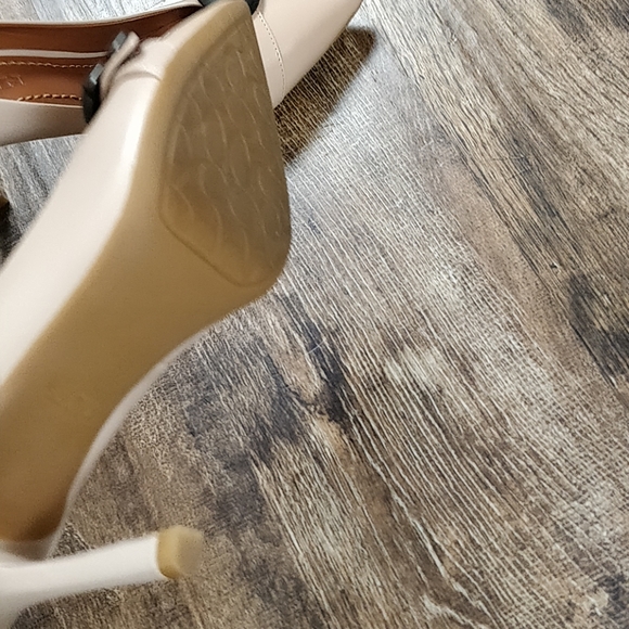 Coach Varick Pump - Picture 5 of 5